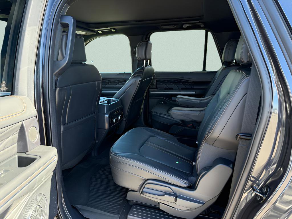 Certified 2024 Ford Expedition Max Platinum AWD/4WD image 5