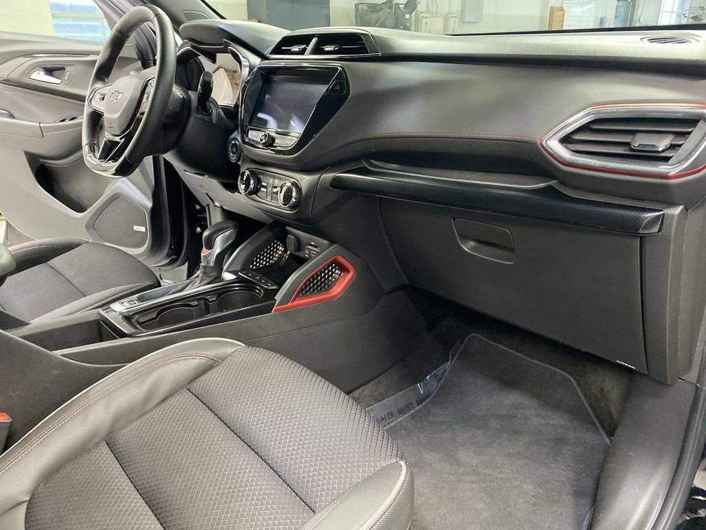 Certified 2022 Chevrolet TrailBlazer RS w/ Technology Package image 38