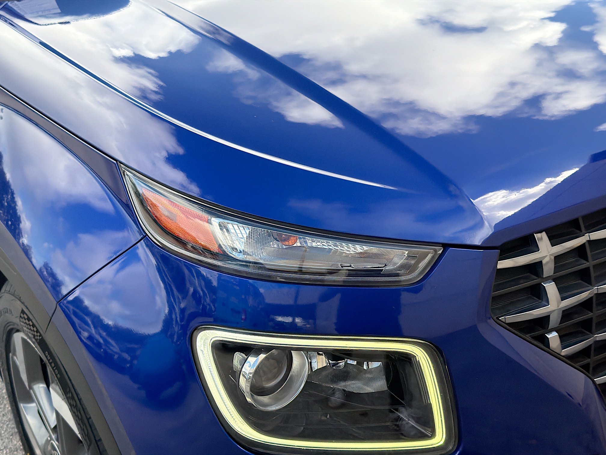 Used 2022 Hyundai Venue Limited FWD image 34