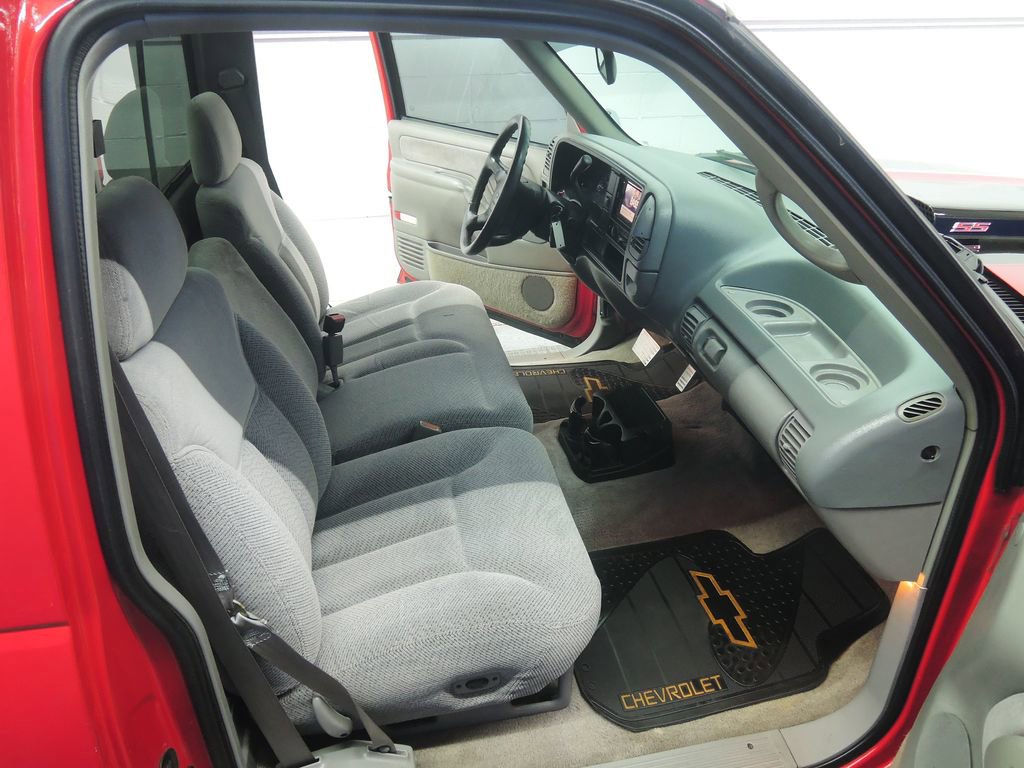 Used 1995 Chevrolet Silverado 1500 2WD Regular Cab image 22
