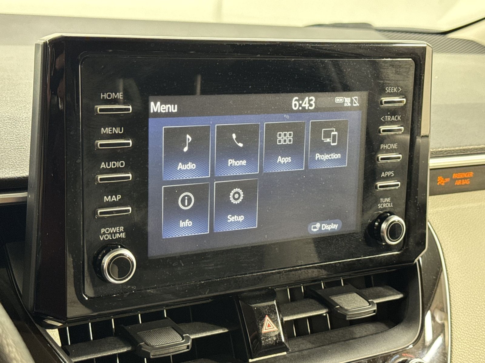 Used 2020 Toyota Corolla L FWD image 30