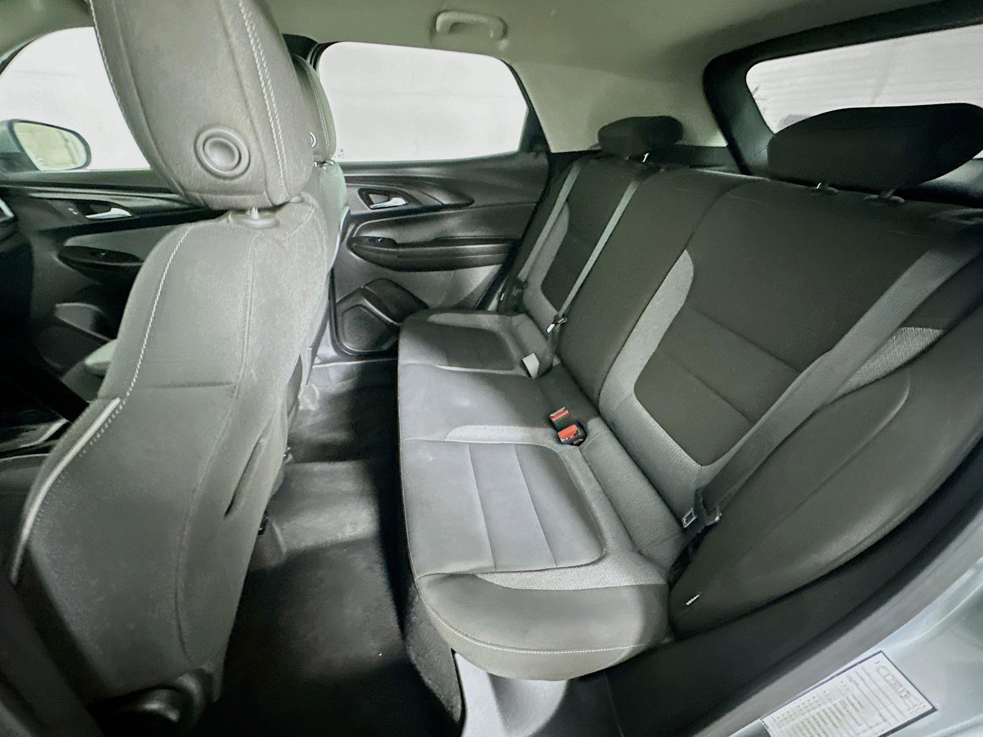 Used 2025 Chevrolet TrailBlazer LT AWD/4WD image 25