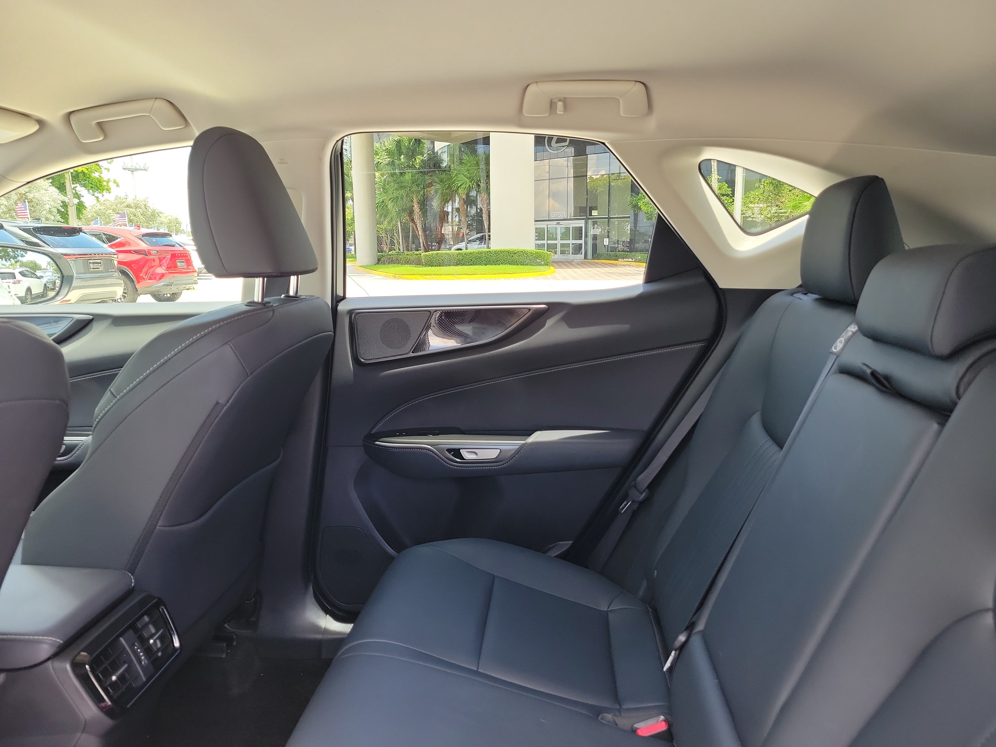 Used 2025 Lexus NX 250 FWD w/ Accessory Package (K3) image 15