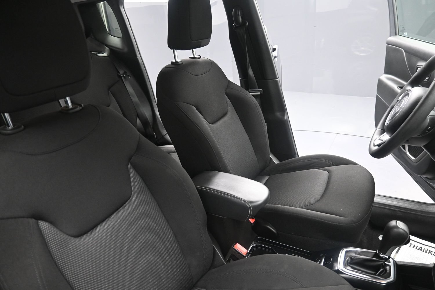 Used 2023 Jeep Renegade Latitude AWD/4WD image 25