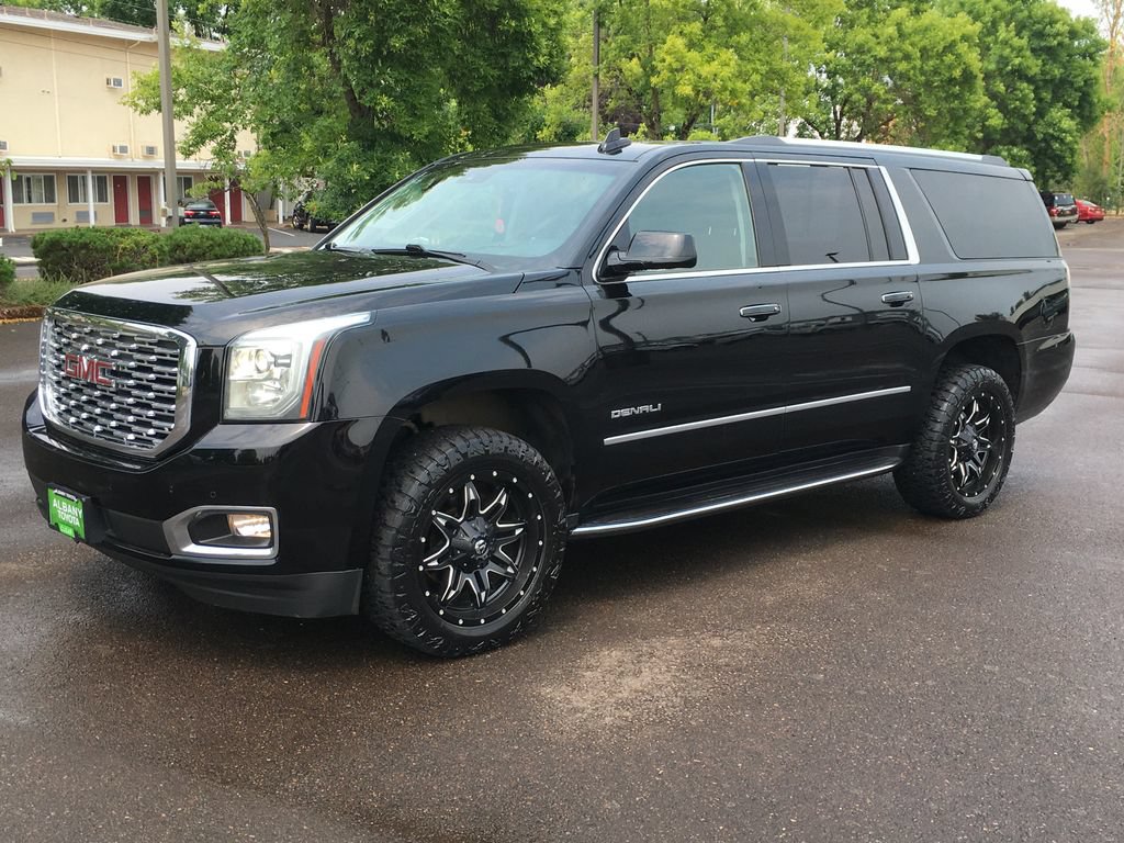Used 2020 GMC Yukon XL Denali AWD/4WD image 12