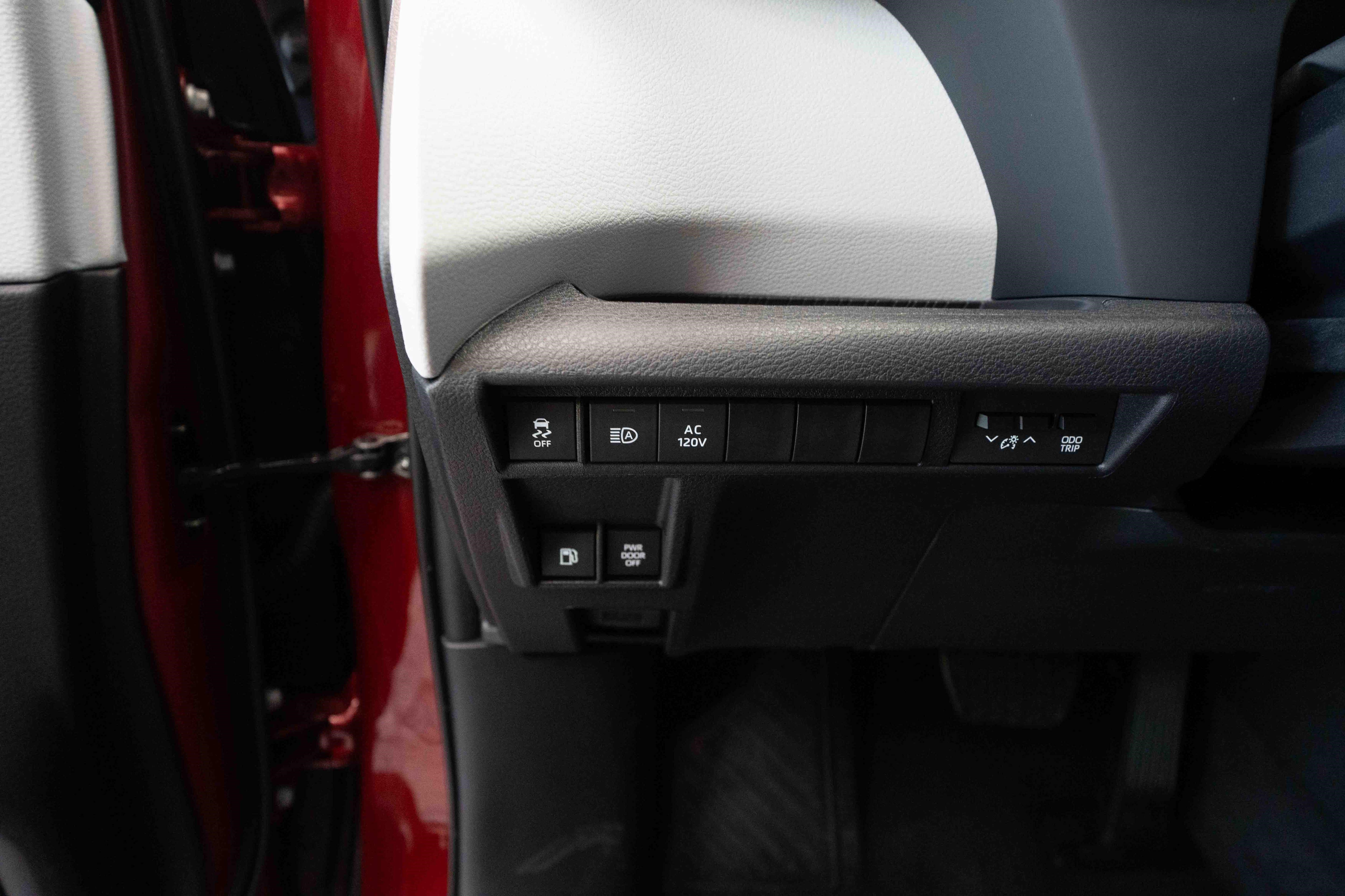 New 2026 Toyota Sienna XLE AWD/4WD image 11
