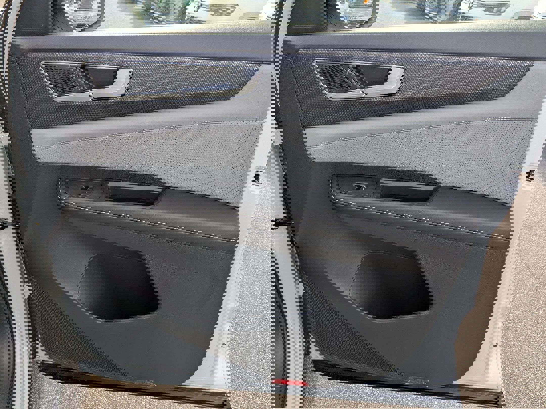 New 2026 Volkswagen Atlas Cross Sport SEL R-Line image 34