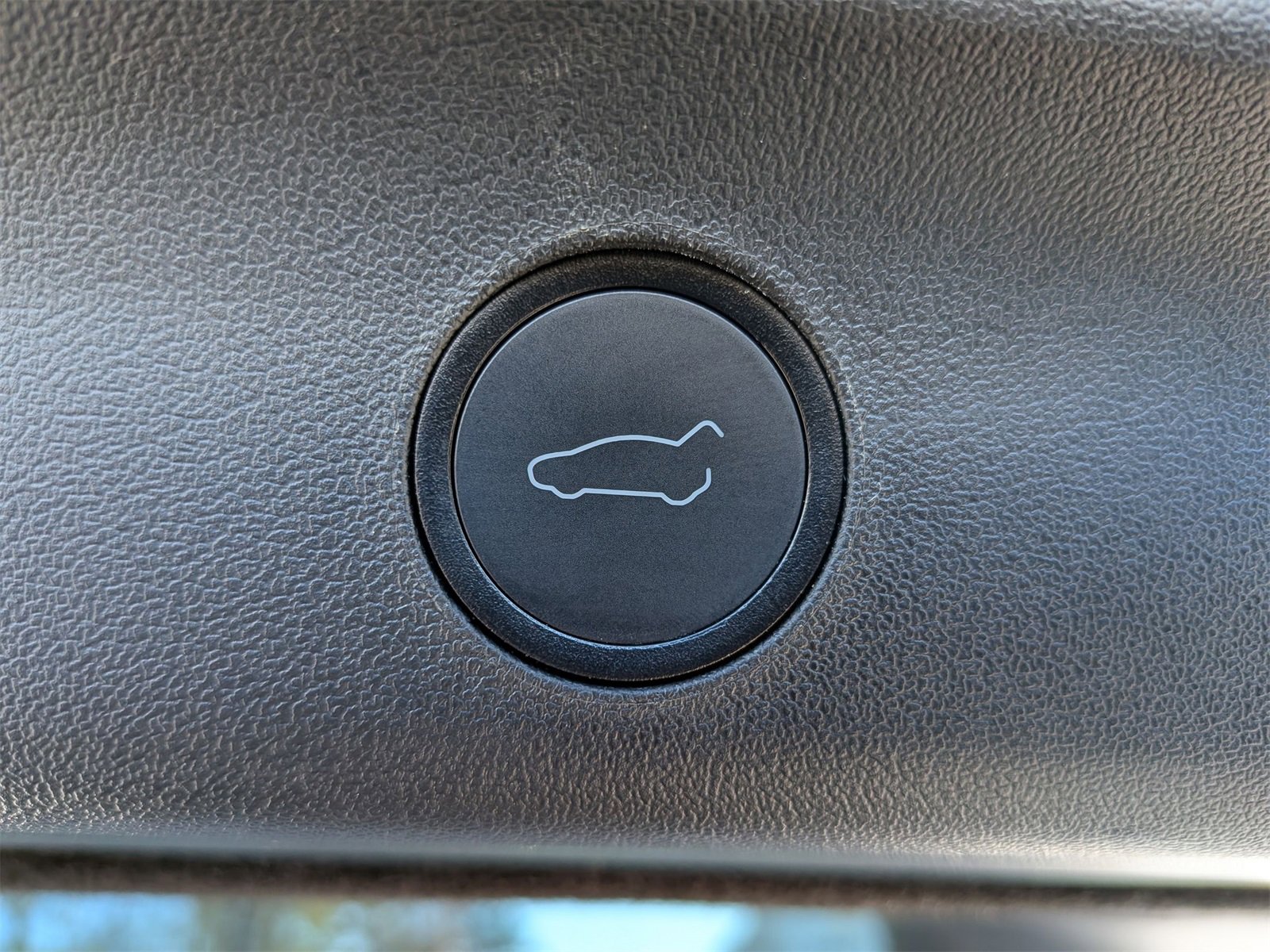 Used 2022 Tesla Model Y Performance image 32