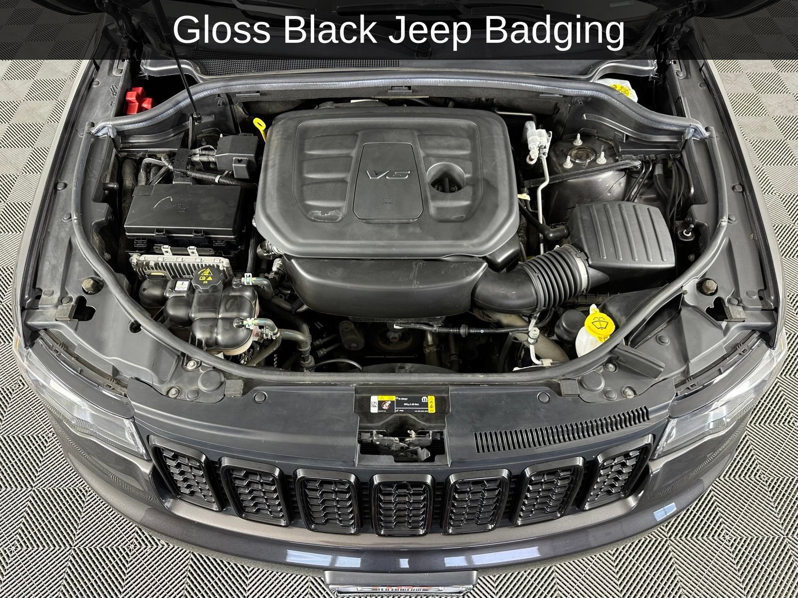 Used 2021 Jeep Grand Cherokee Laredo X AWD/4WD image 18