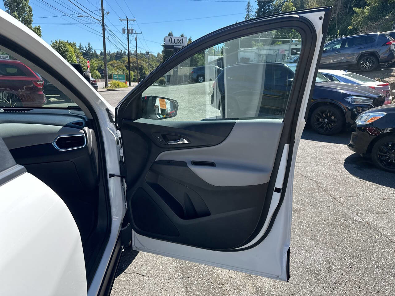 Used 2023 Chevrolet Equinox LS w/ LS Convenience Package image 11