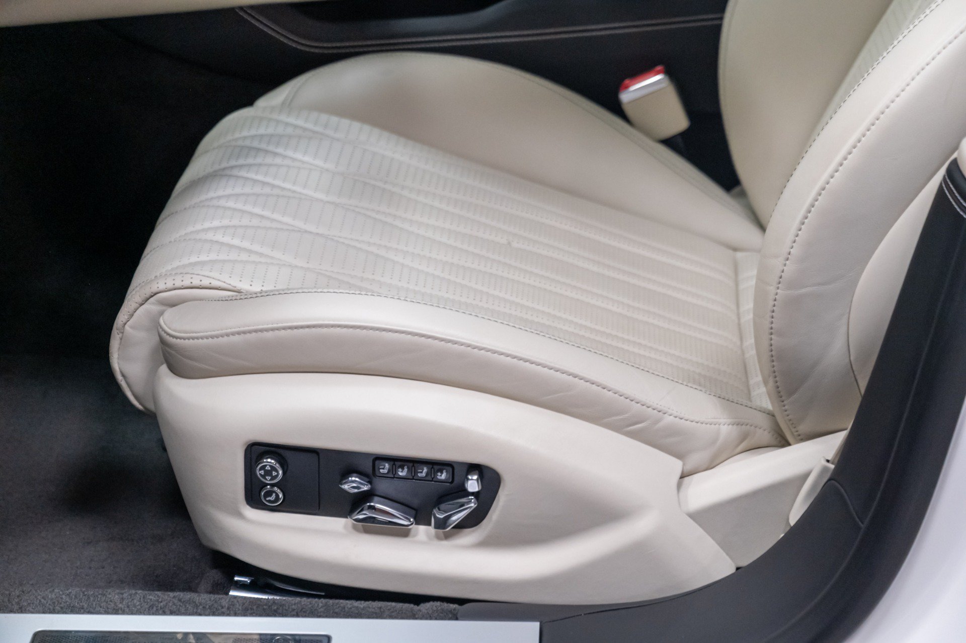 Used 2021 Bentley Flying Spur W12 AWD/4WD image 28