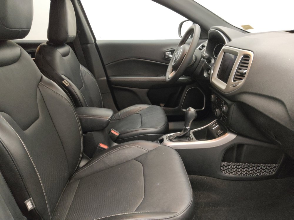 Used 2021 Jeep Compass Latitude w/ Driver Assistance Group image 21