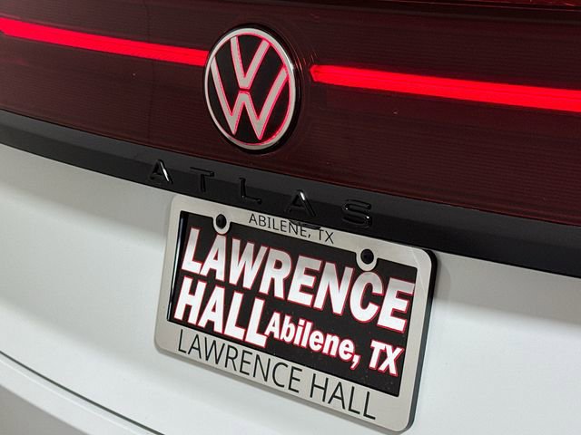 New 2026 Volkswagen Atlas Cross Sport SEL R-Line image 18