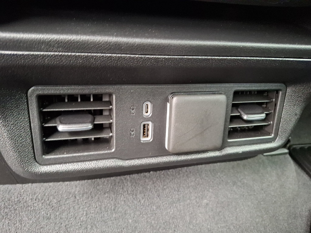 Used 2026 Chevrolet Silverado 1500 LT AWD/4WD image 11
