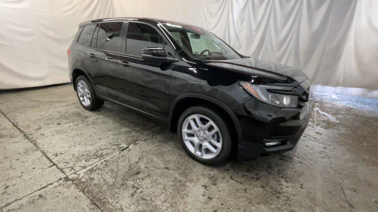 Certified 2025 Honda Passport EX-L image 3