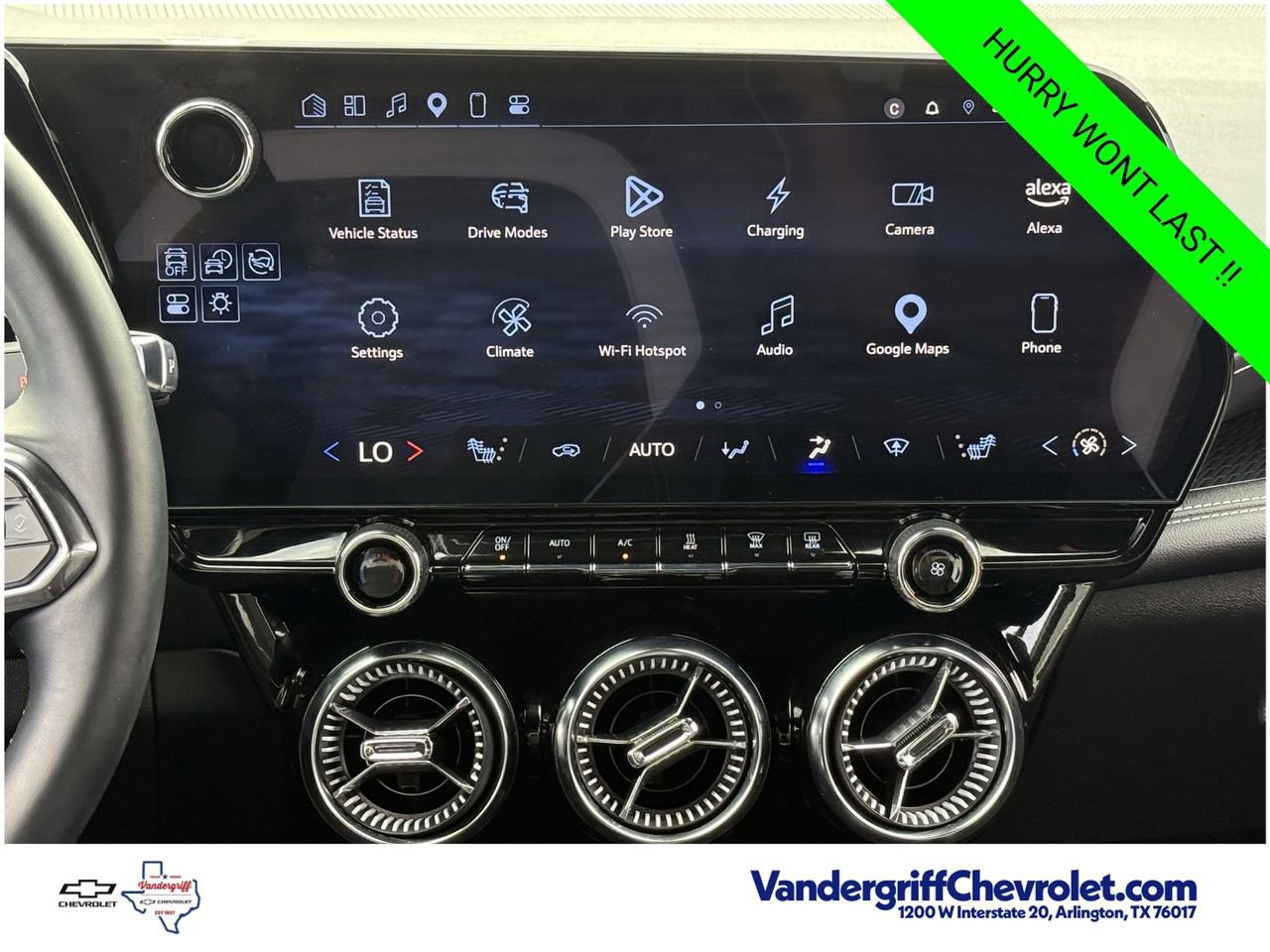 Used 2025 Chevrolet Blazer EV LT AWD/4WD image 14