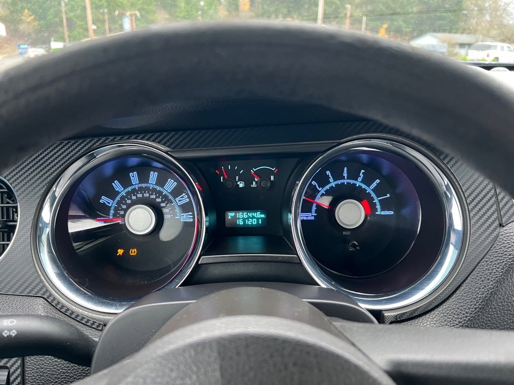 Used 2010 Ford Mustang GT image 39