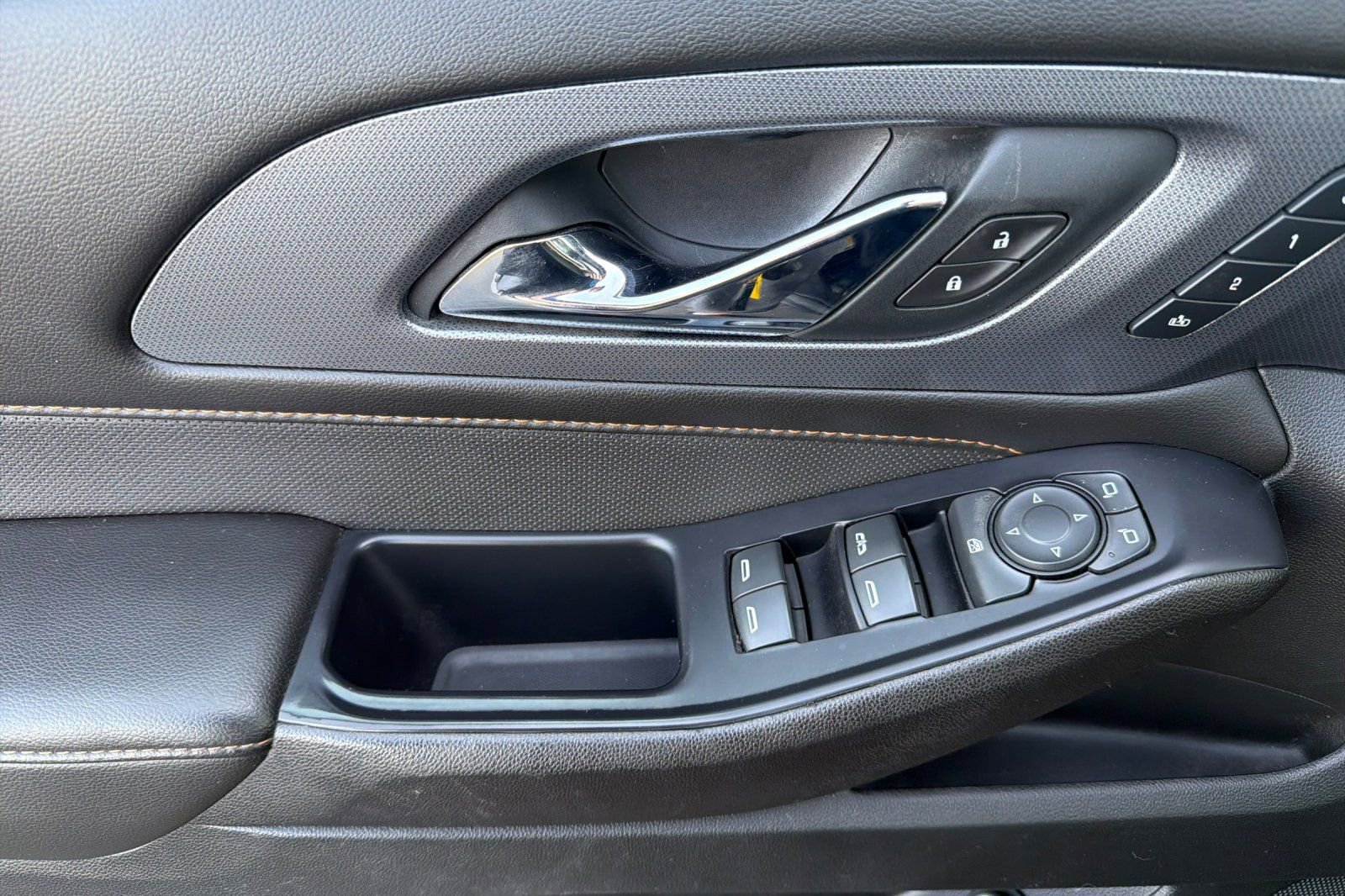 Used 2020 Chevrolet Traverse Premier w/ Redline Edition image 10