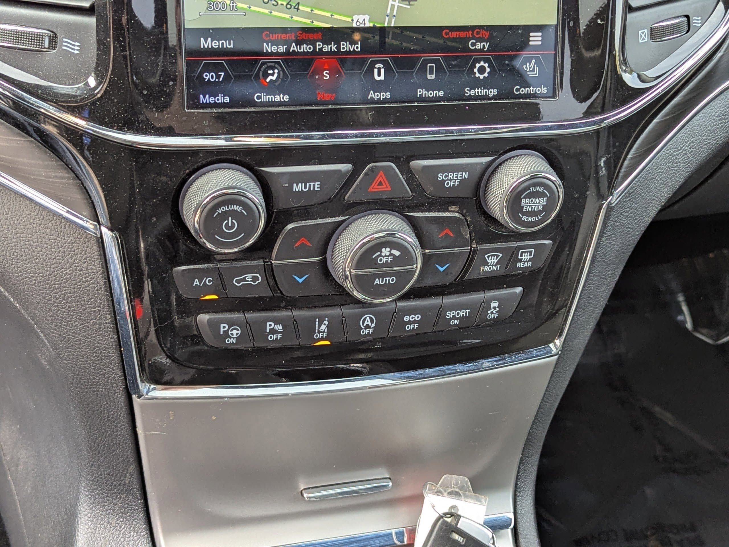 Certified 2021 Jeep Grand Cherokee Limited w/ Quick Order Package 28K 80th RWD image 26