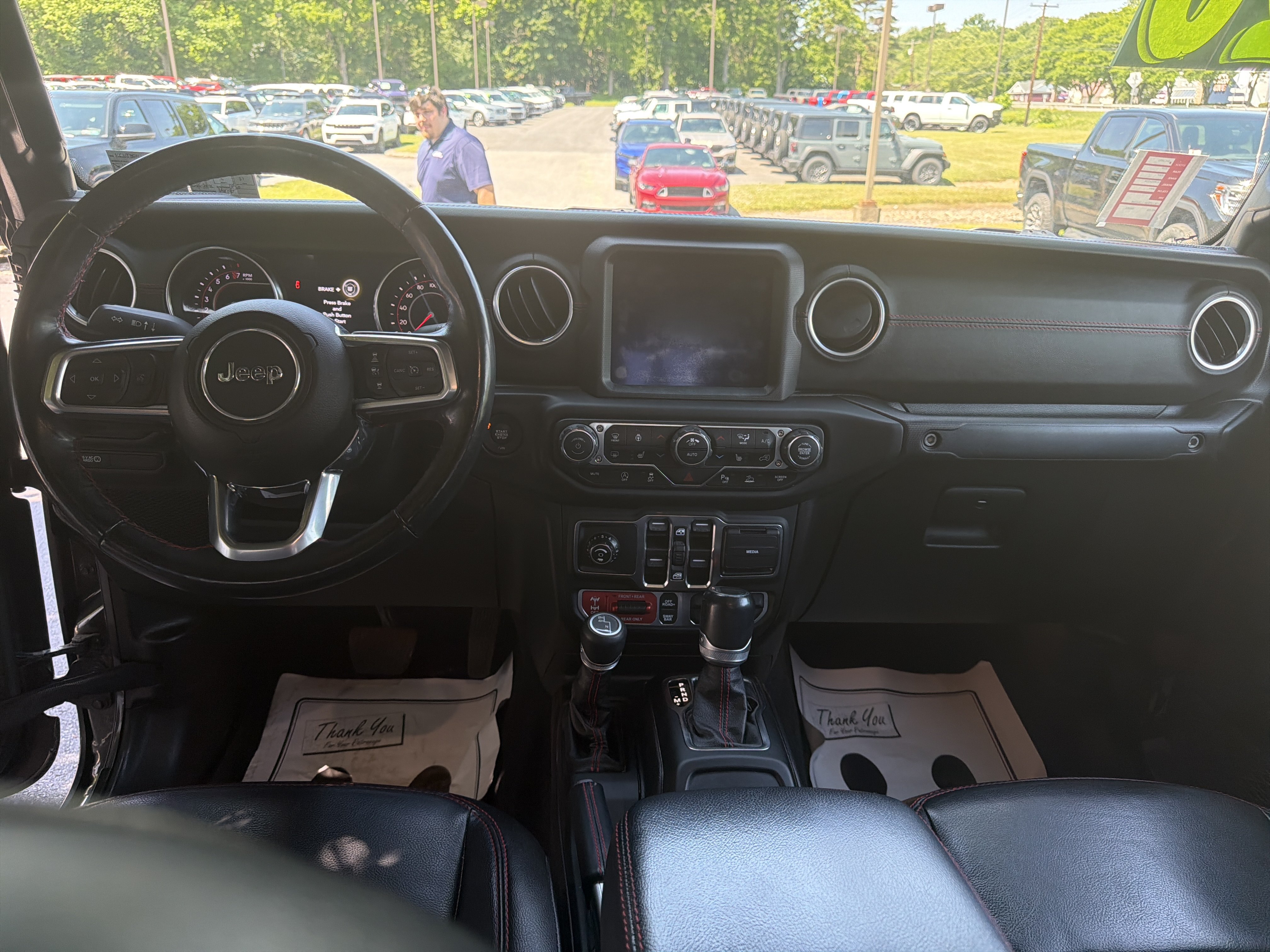 Used 2020 Jeep Gladiator Rubicon w/ Advanced Safety Group AWD/4WD image 14