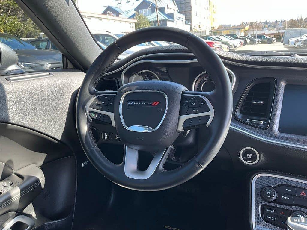 Used 2015 Dodge Challenger SXT Plus image 18