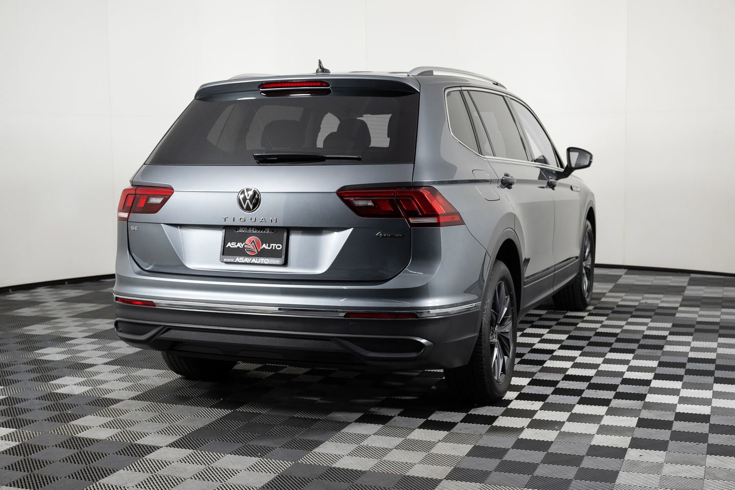 Used 2023 Volkswagen Tiguan SE image 7