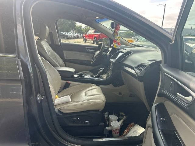 Used 2016 Ford Edge Titanium w/ Technology Package AWD/4WD image 11