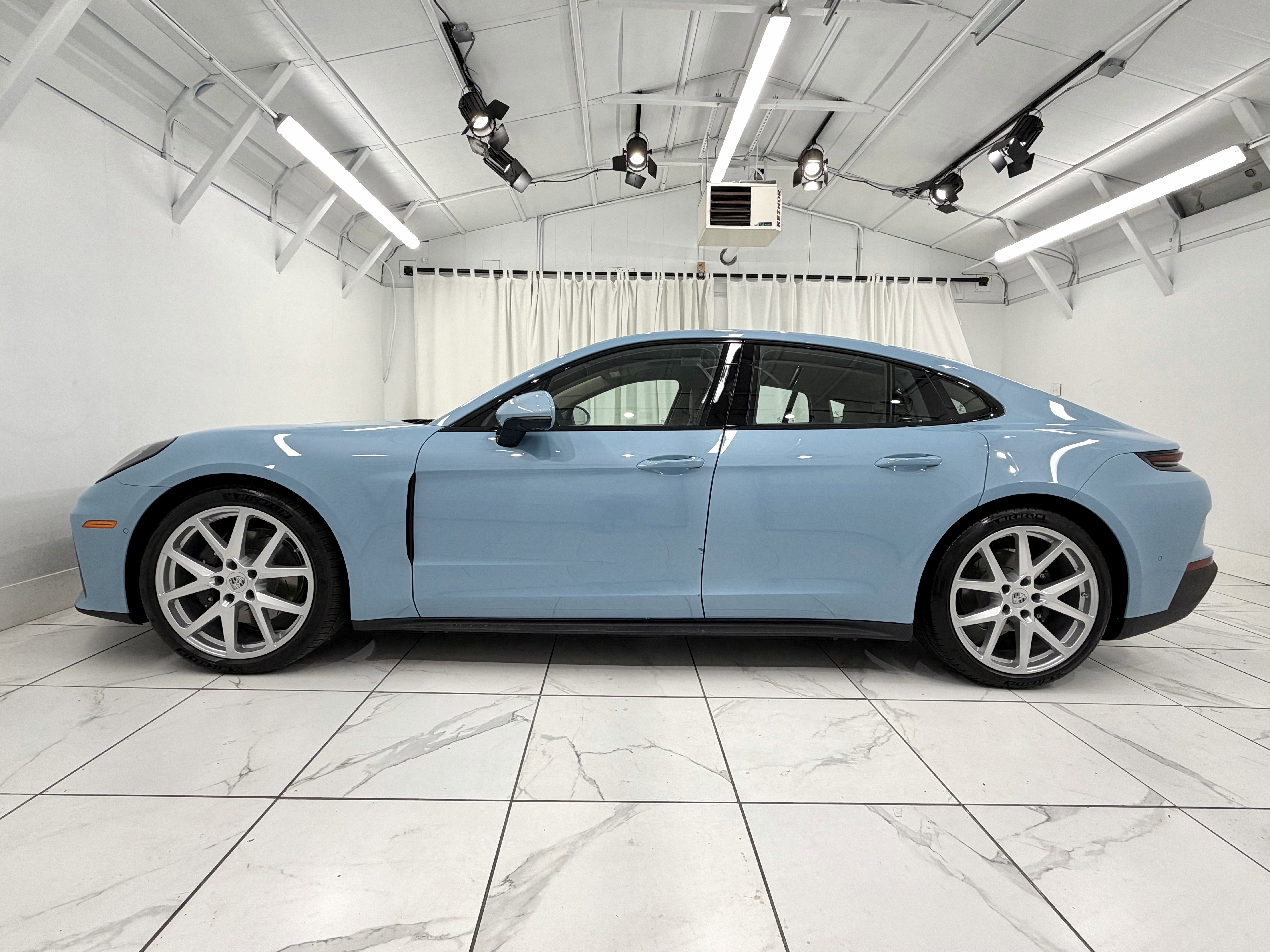 New 2026 Porsche Panamera 4 image 15