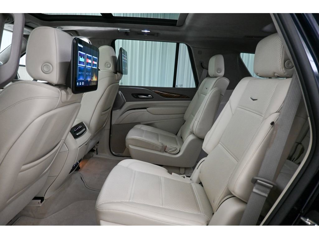 Used 2023 Cadillac Escalade Premium Luxury Platinum image 28