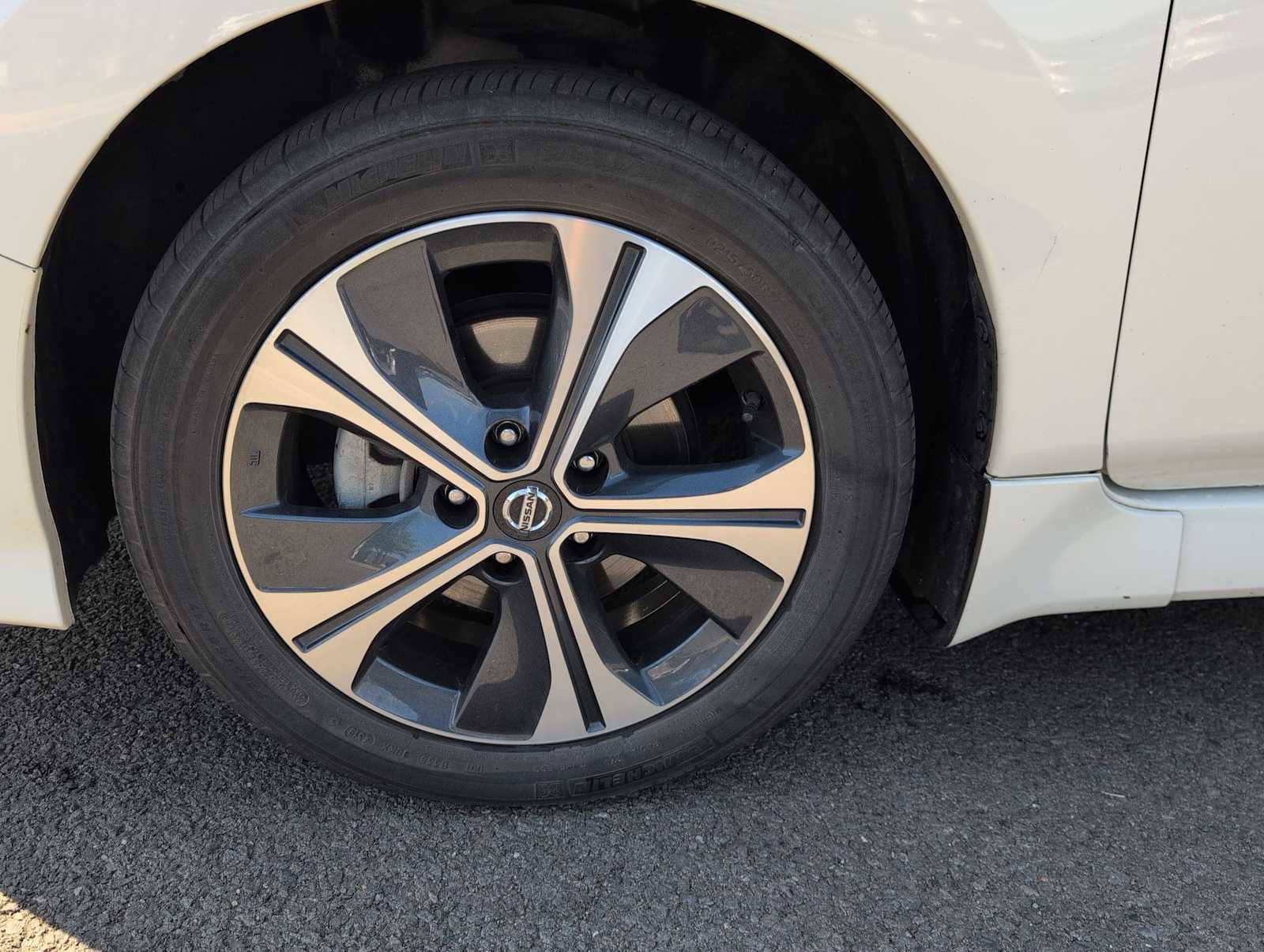 Used 2020 Nissan Leaf SL Plus w/ Protection Package FWD image 14