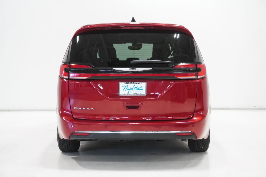 Used 2025 Chrysler Pacifica Select image 26