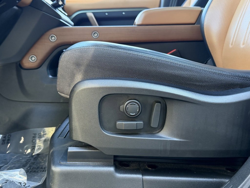 Used 2020 Land Rover Defender 110 X image 28