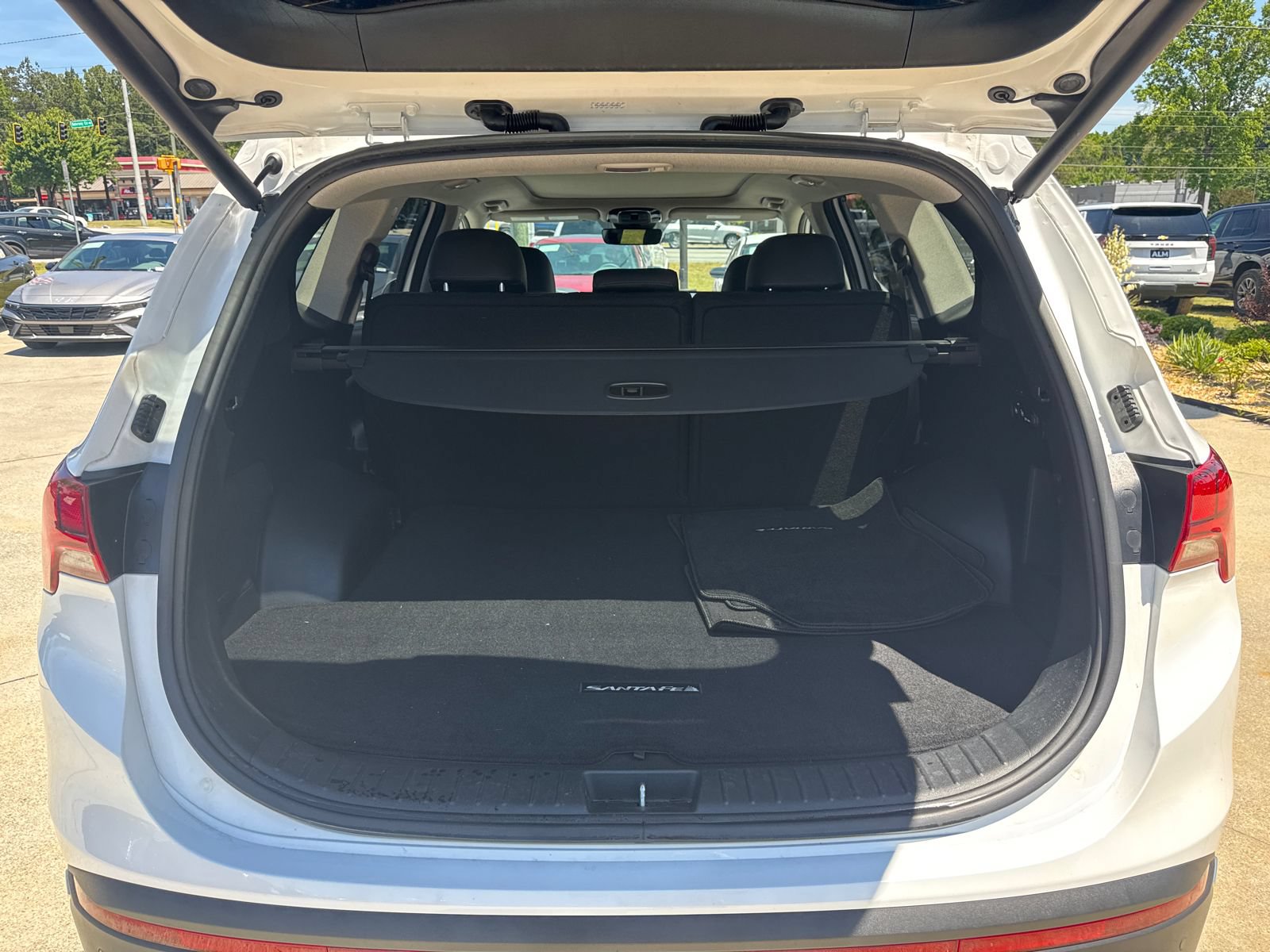 Used 2022 Hyundai Santa Fe Limited w/ Cargo Package AWD/4WD image 18