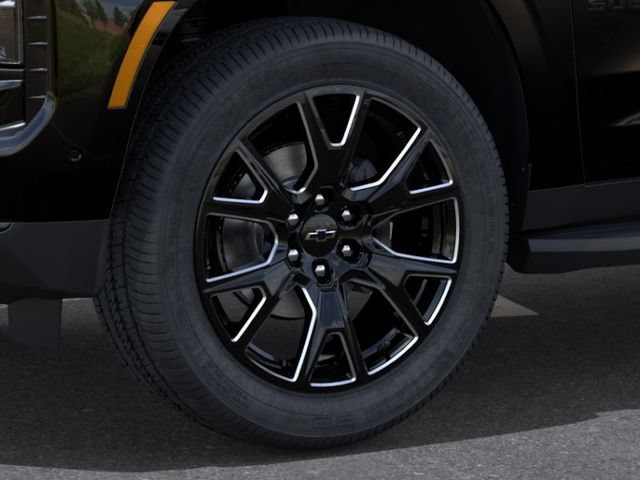New 2026 Chevrolet Suburban RST w/ RST Capability Package AWD/4WD image 9