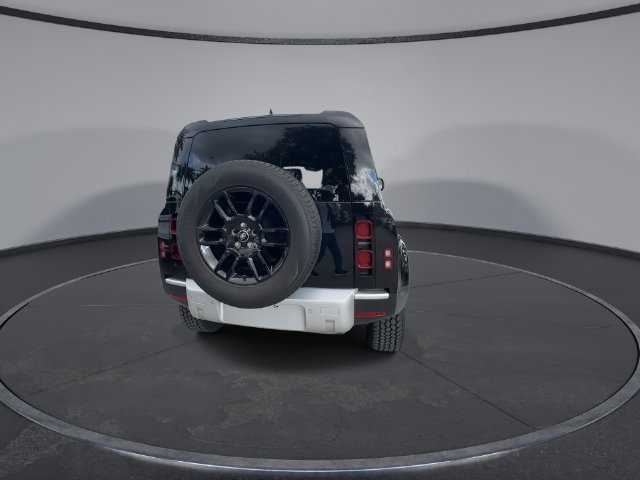 Used 2025 Land Rover Defender 110 S AWD/4WD image 7