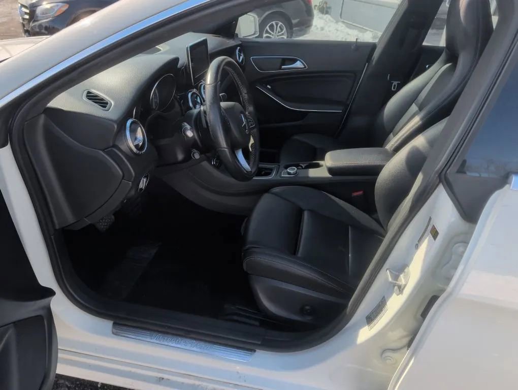 Used 2016 Mercedes-Benz CLA 250 4MATIC image 17