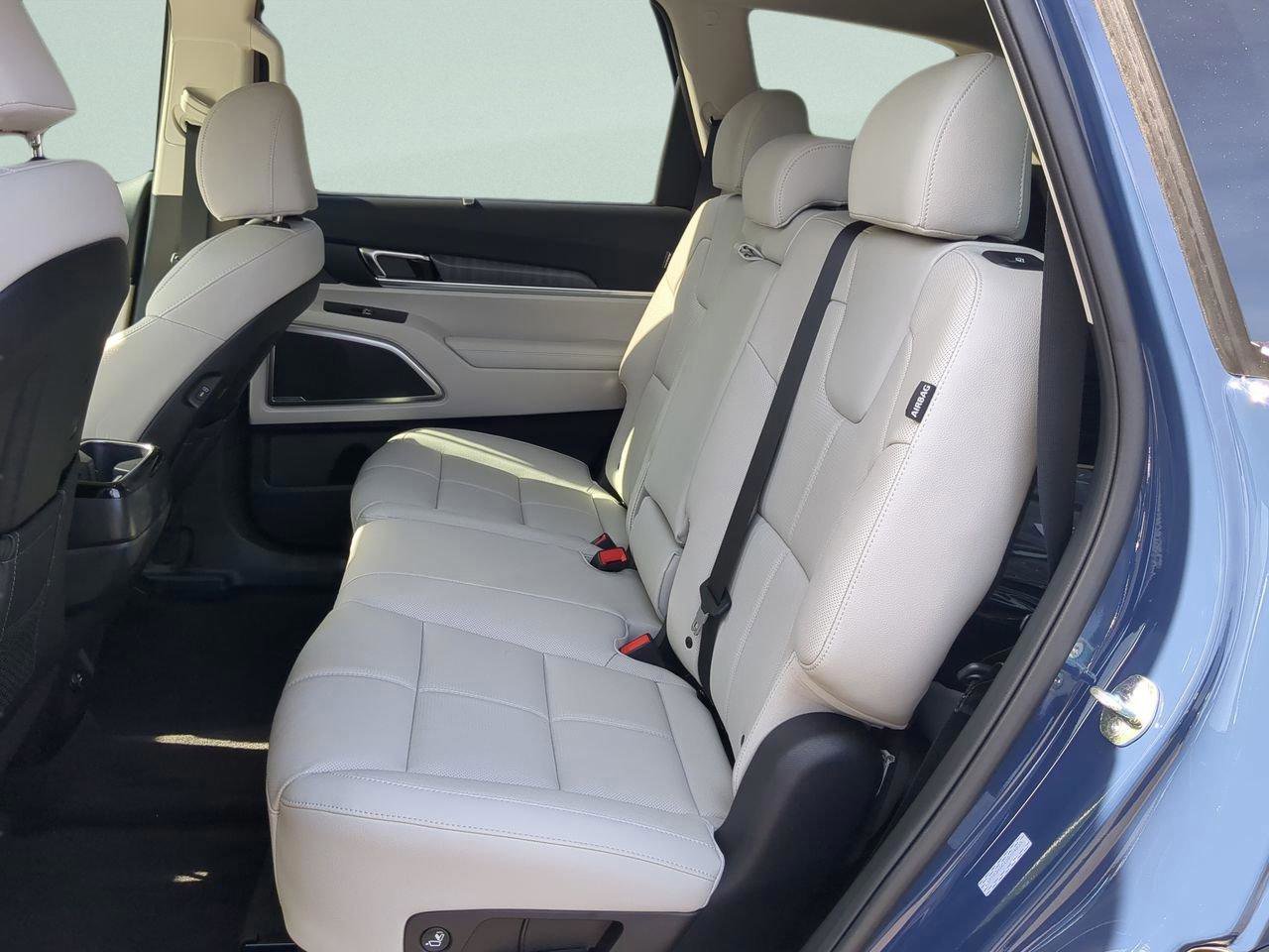 Certified 2025 Kia Telluride EX image 12