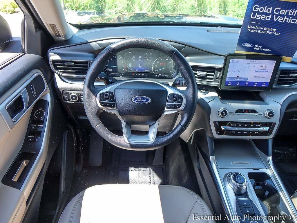 Used 2023 Ford Explorer XLT w/ Equipment Group 202A AWD/4WD image 14