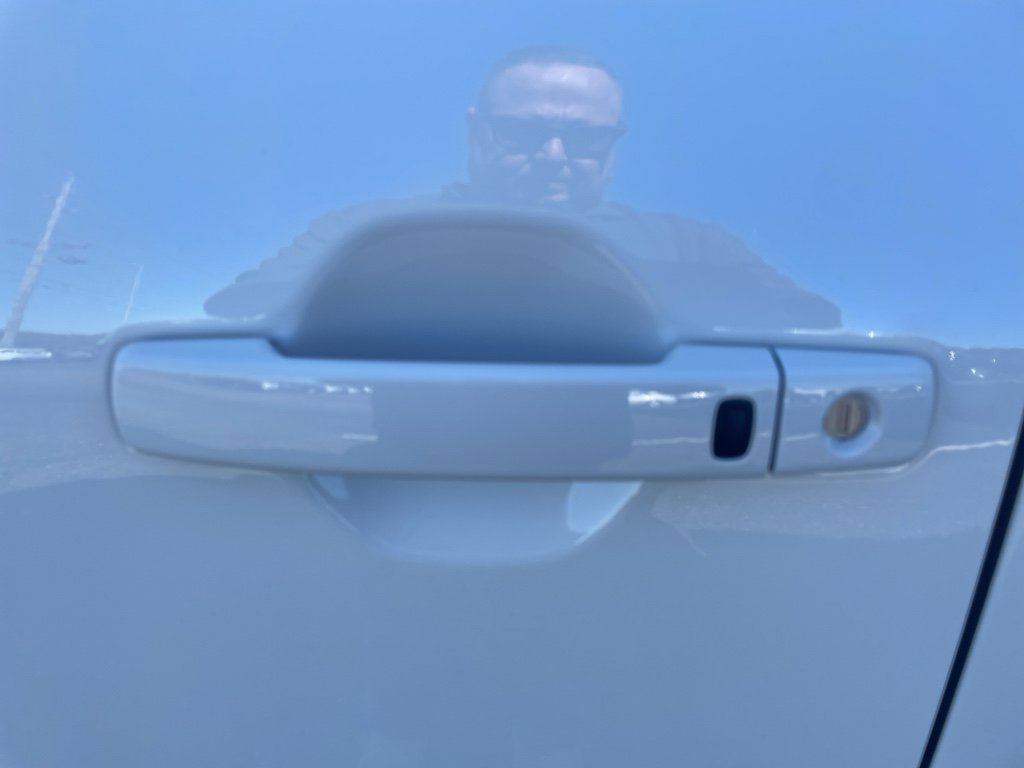 New 2026 Nissan Frontier SV image 7