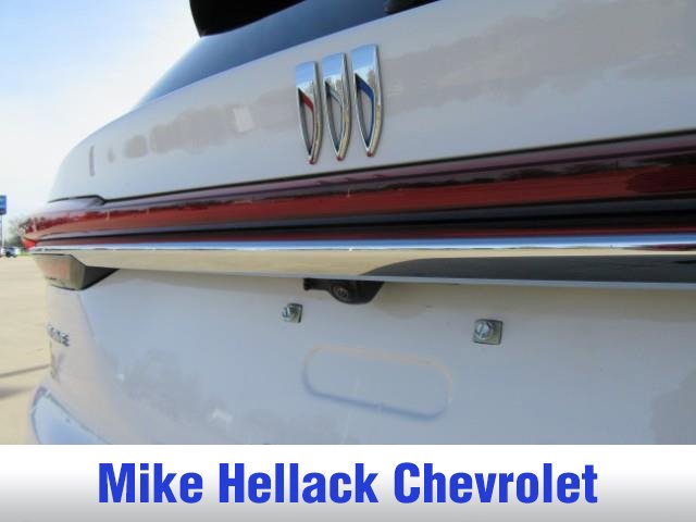 Used 2025 Buick Enclave Preferred FWD image 5
