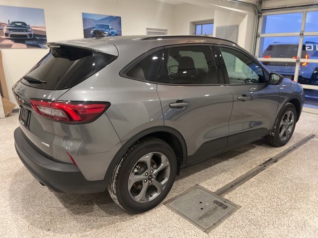 Used 2025 Ford Escape ST-Line image 5