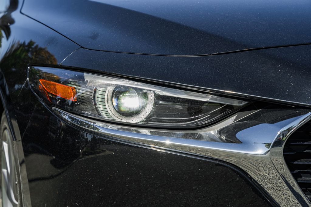 Used 2019 MAZDA MAZDA3 Sedan image 11