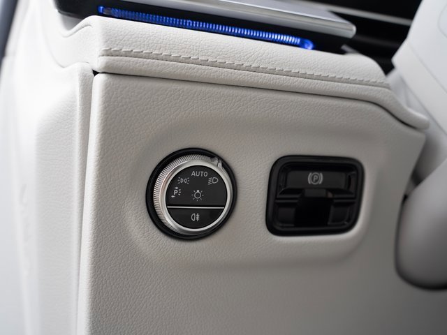 Used 2023 Mercedes-Benz EQE 500 4MATIC SUV image 25