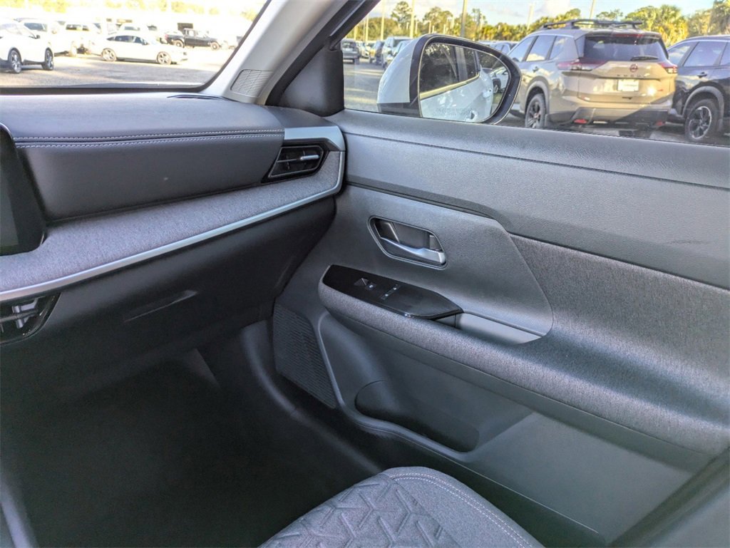 New 2025 Nissan Kicks SV w/ Charging Package image 19