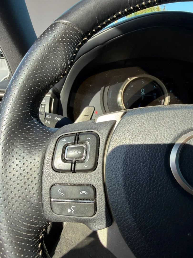 Used 2018 Lexus IS 350 F Sport RWD image 23