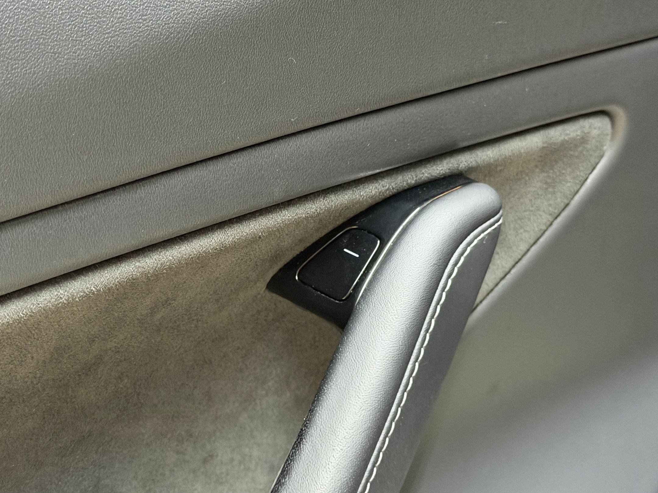 Used 2018 Tesla Model 3 Long Range RWD image 19