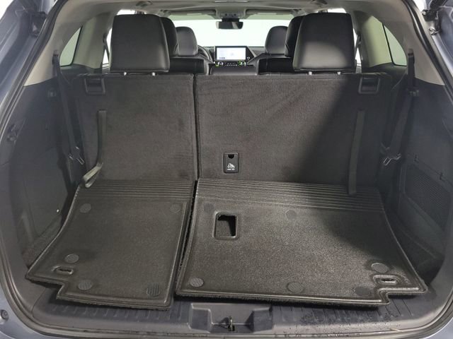 Used 2023 Toyota Highlander Limited image 28