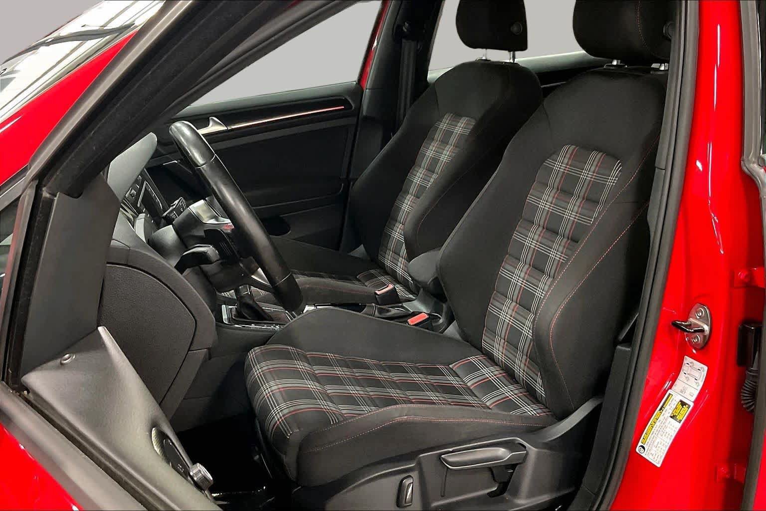Used 2017 Volkswagen GTI Sport FWD image 8