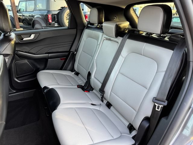 Used 2025 Ford Escape Platinum FWD image 16
