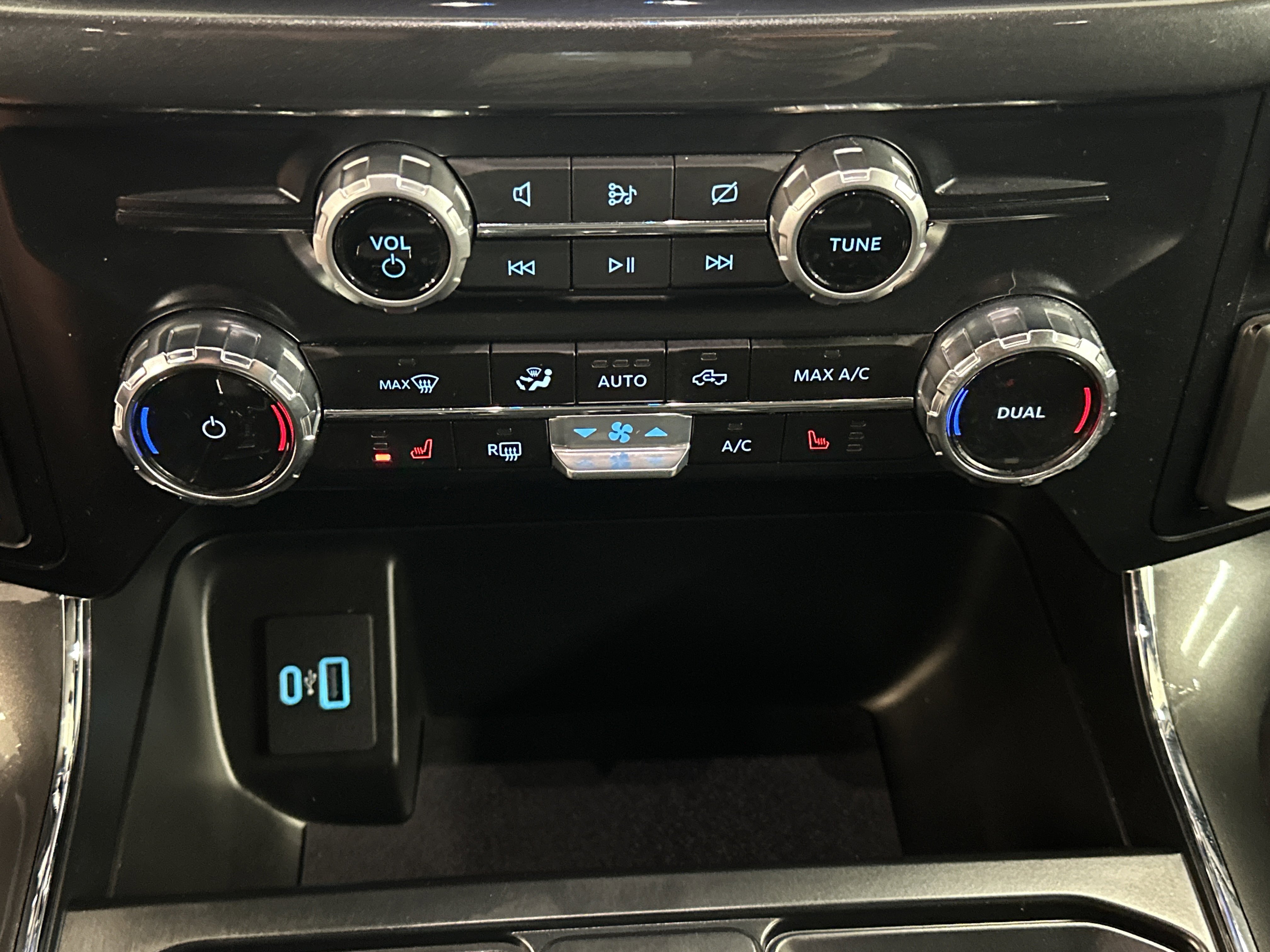 Used 2023 Ford F150 XLT w/ Equipment Group 302A High image 34